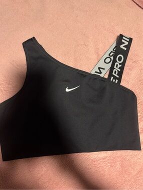 Nike pro